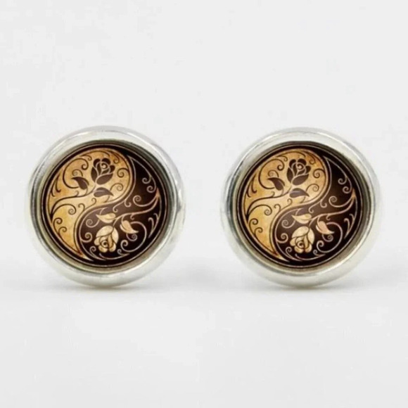 Victorian Rose Yin Yang Symbol Glass Cabochon Round Silver Plated Stud Earrings - Picture 1 of 3